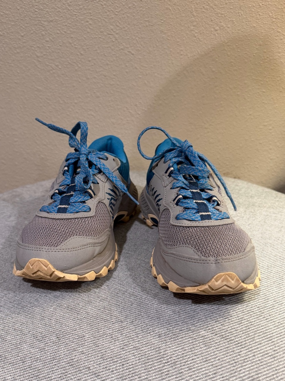 Women’s Saucony Grey and Blue Active Trail Sneakers
